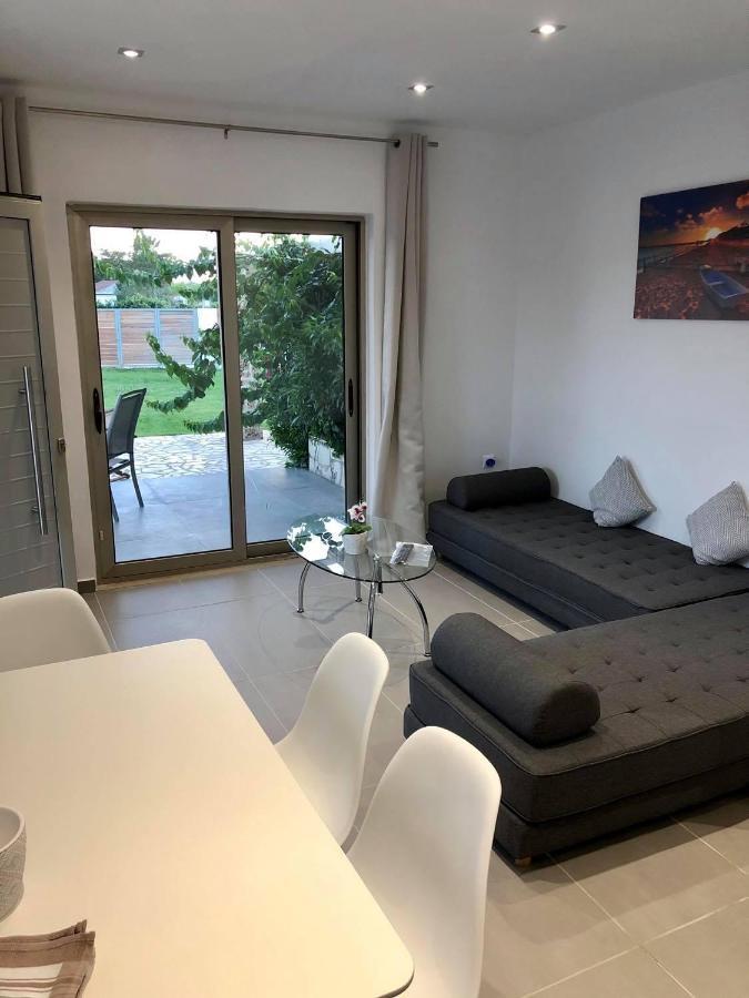 Issos Beach Villa Línia Екстериор снимка